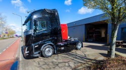 20260329-Tom-Holding-00285